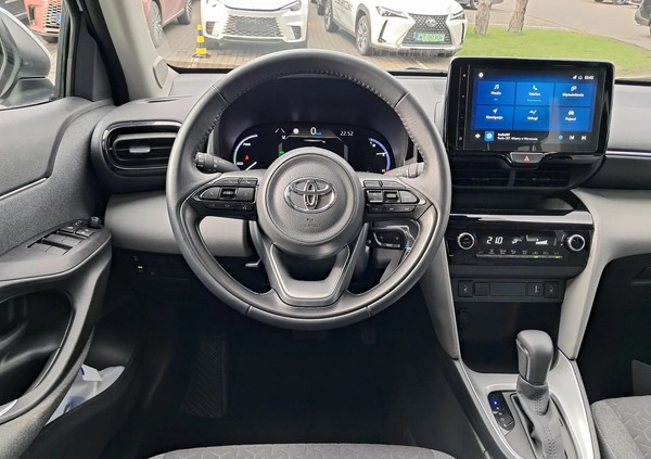 Toyota Yaris Cross cena 99900 przebieg: 61300, rok produkcji 2022 z Sułkowice małe 22